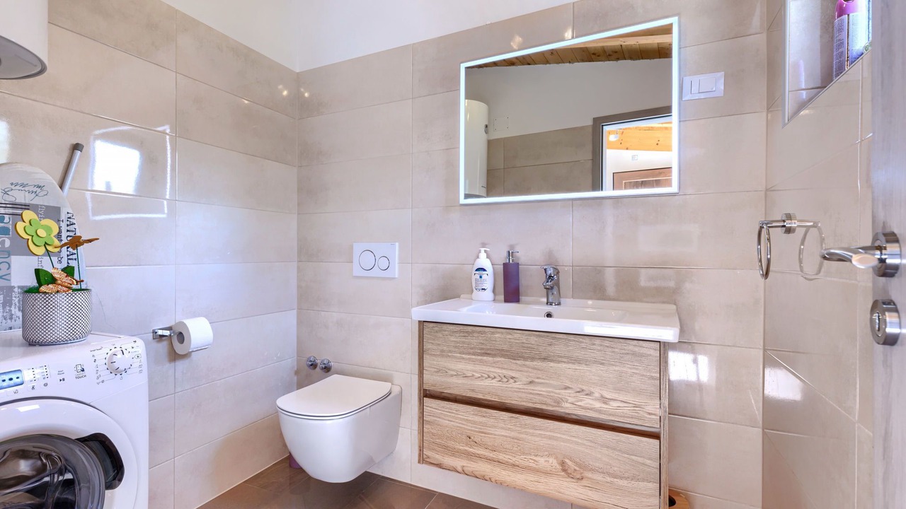 Photo of Bathroom in Orihi