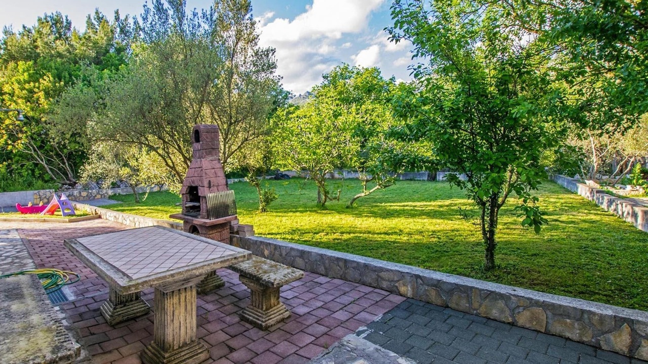 Photo of Outdoor in Seline