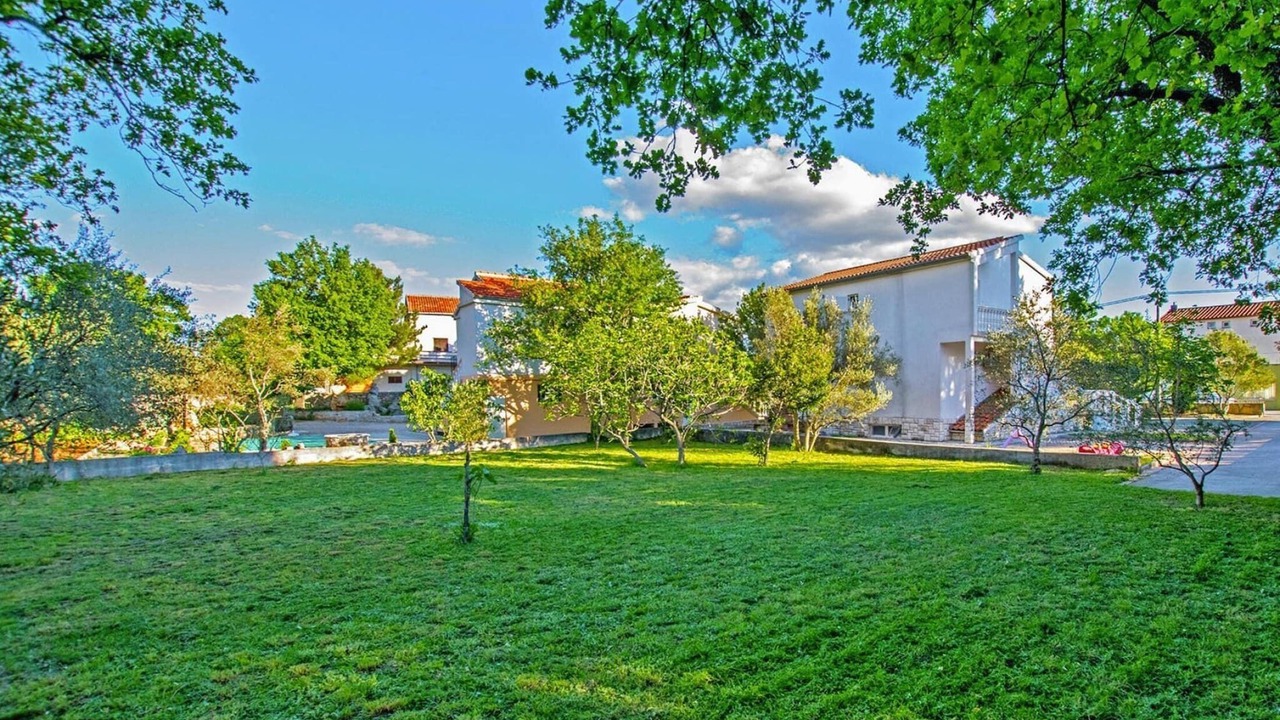 Photo of Outdoor in Seline