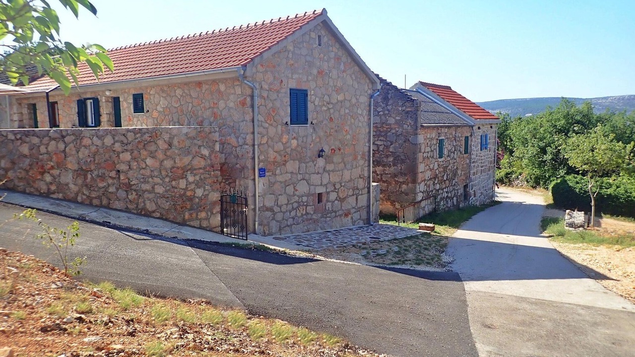 Photo of Outdoor in Seline
