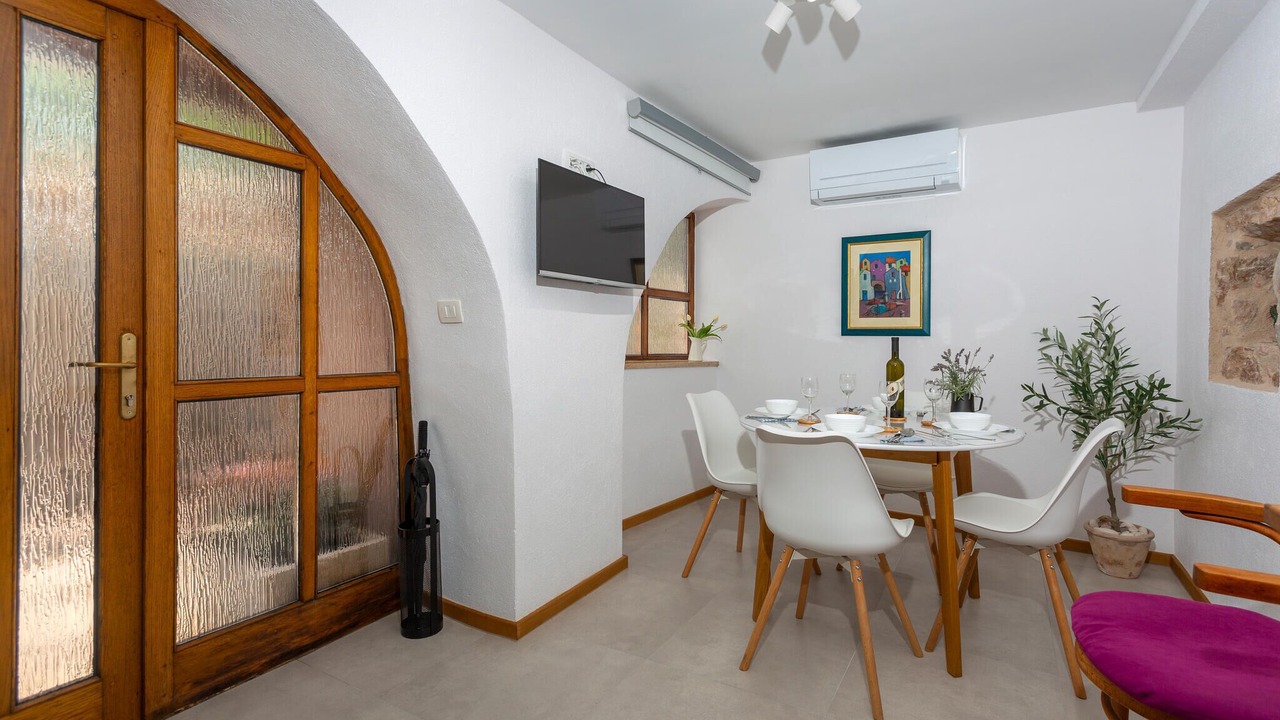 Photo of Bedroom in Punat