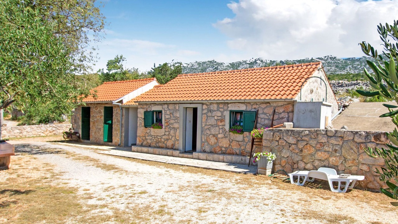 Photo of Outdoor in Seline
