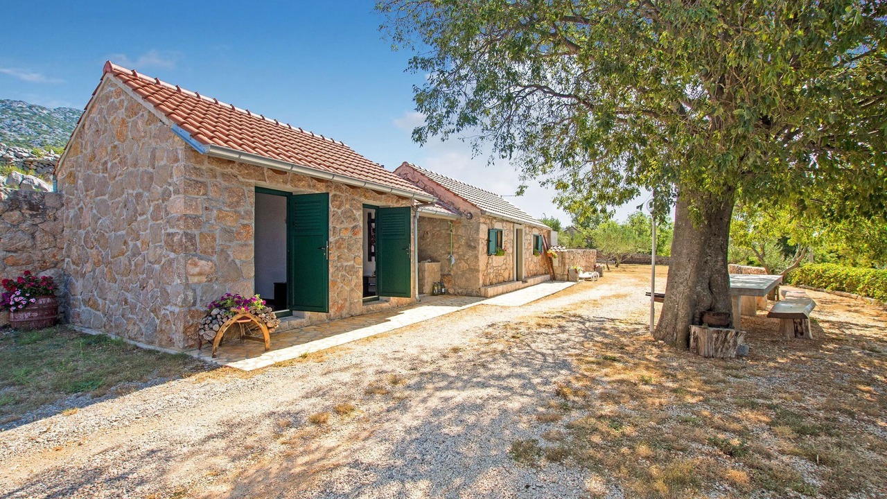 Photo of Outdoor in Seline