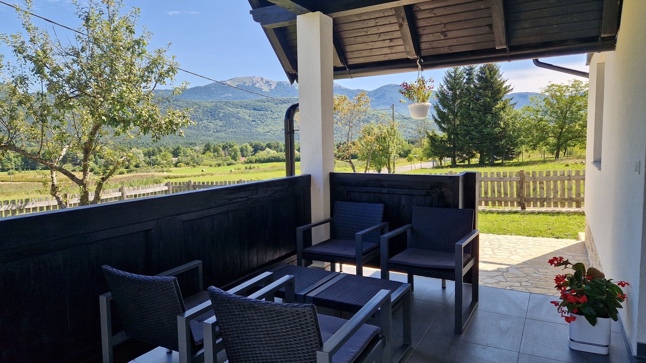 Photo of Patio Balcony in Vrelo Korenicko