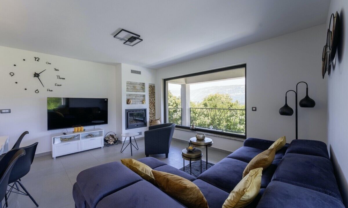Photo of Livingroom in Krsan