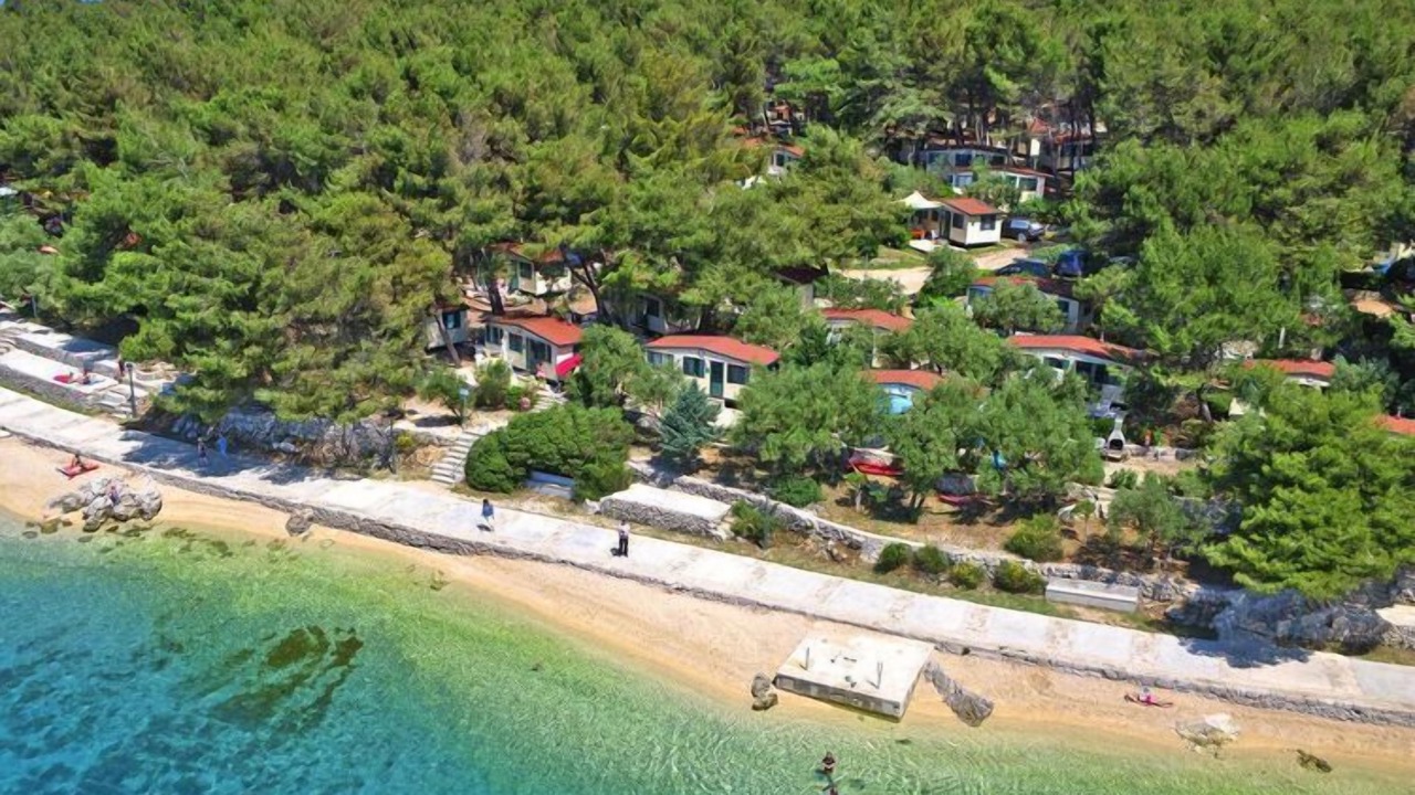 Photo of Outdoor in Cres