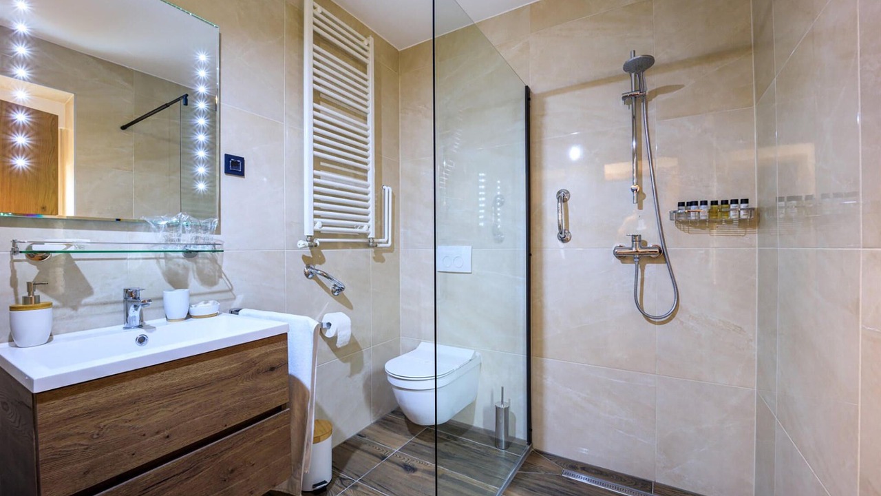Photo of Bathroom in Aljmas