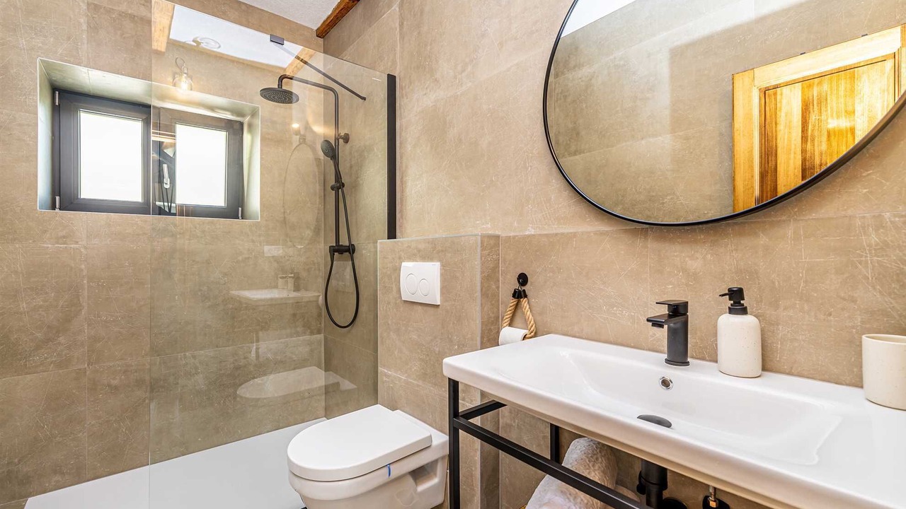 Photo of Bathroom in Kornic