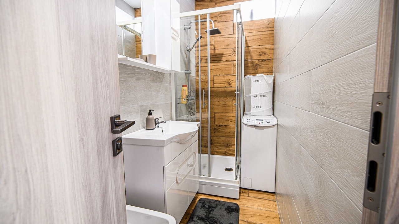 Photo of Bathroom in Siska District