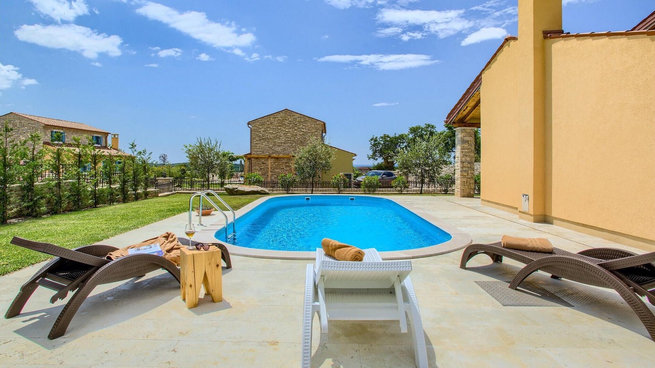 Photo of Outdoor in Vardica