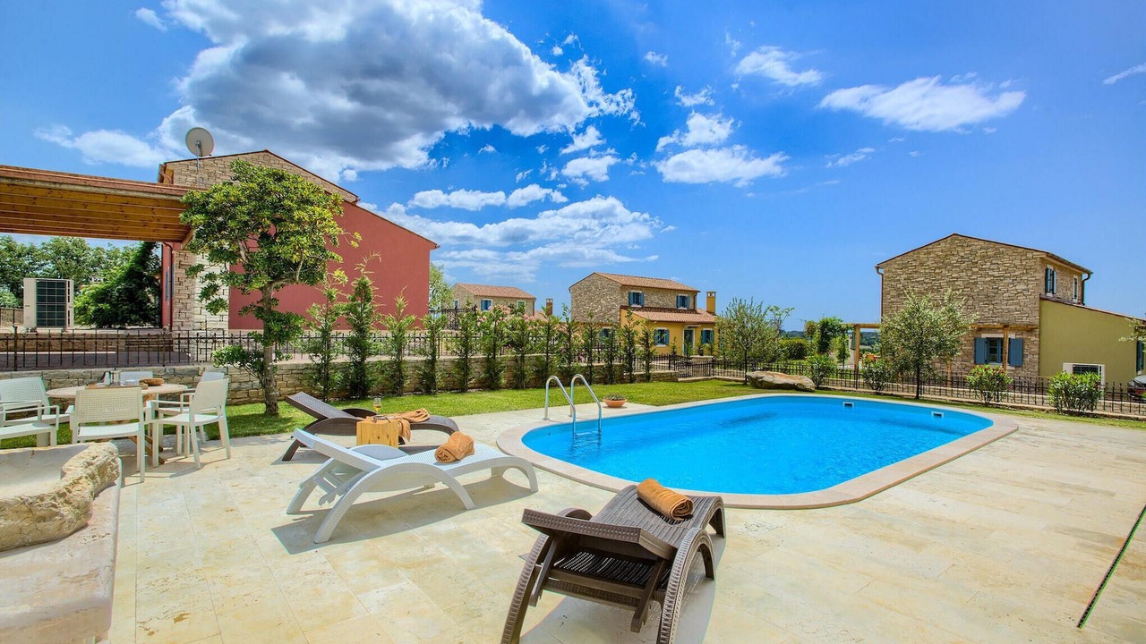 Photo of Outdoor in Vardica
