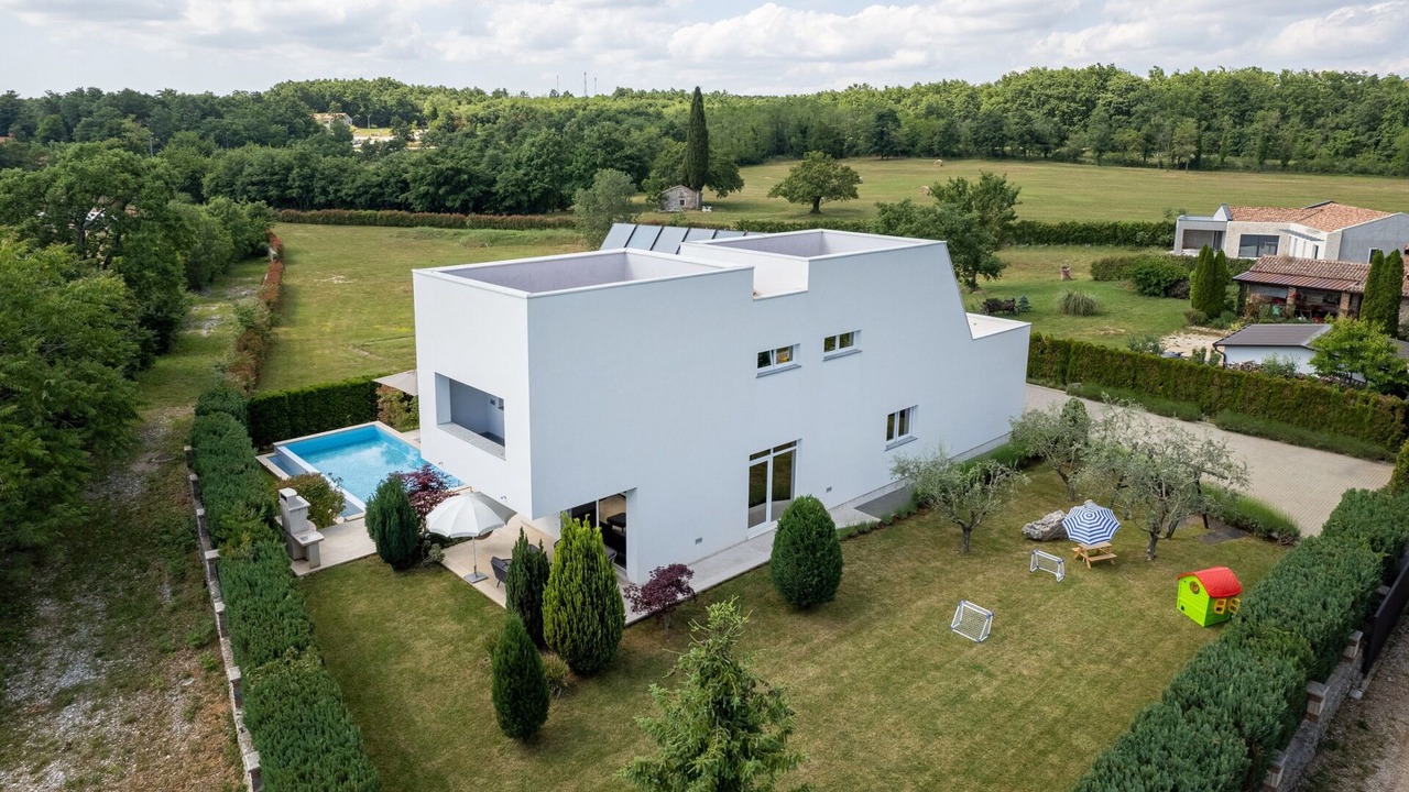 Photo of Outdoor in Zminj