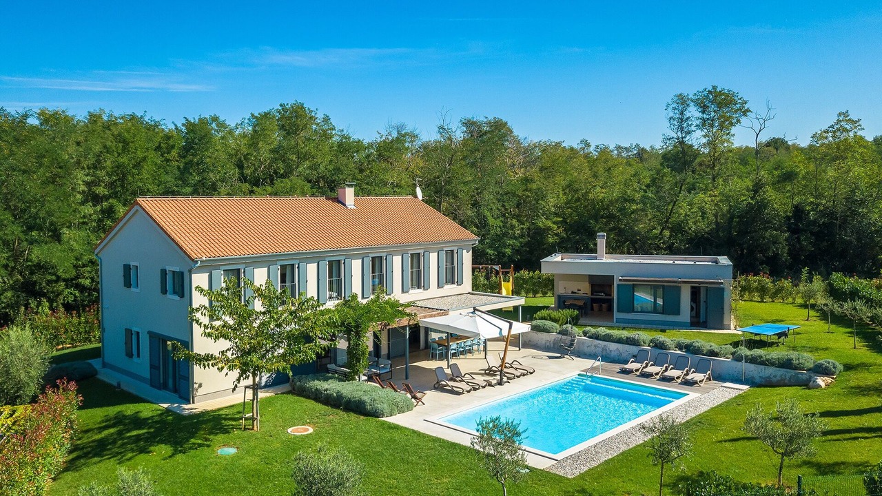 Photo of Outdoor in Lasici