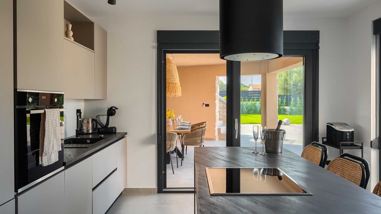 Photo of Kitchen in Tar