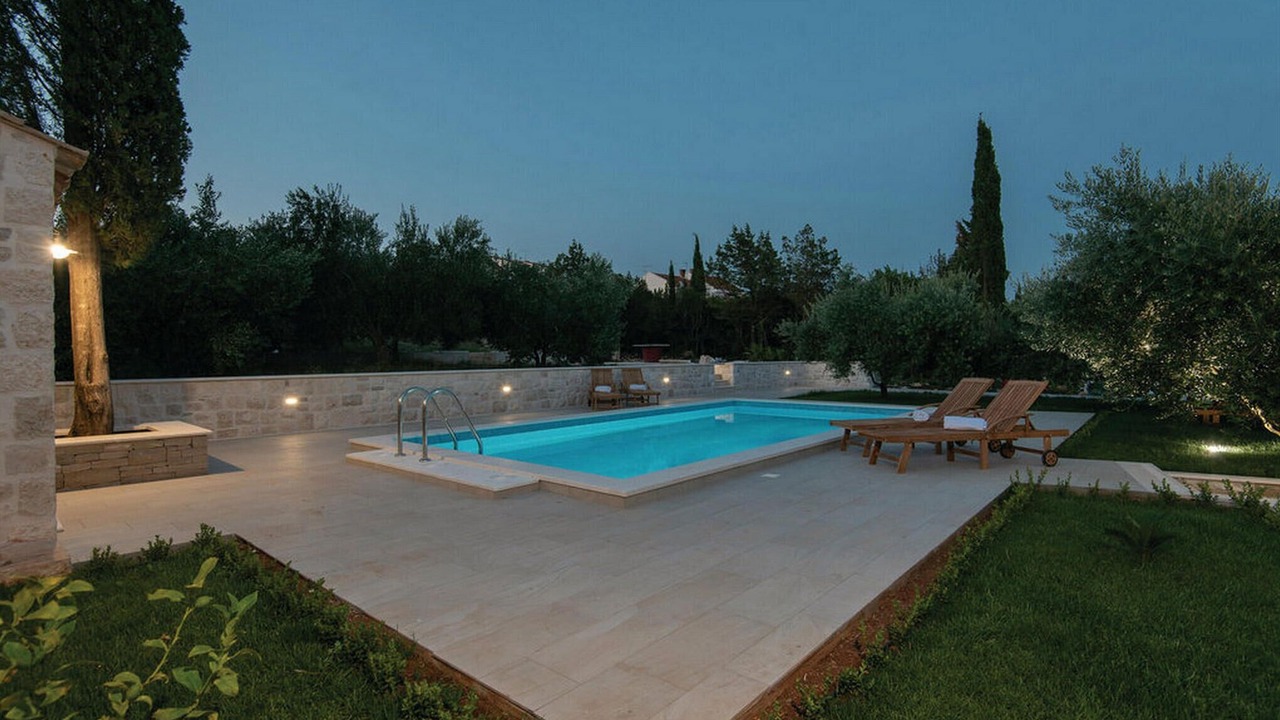 Photo of Outdoor in Loviste