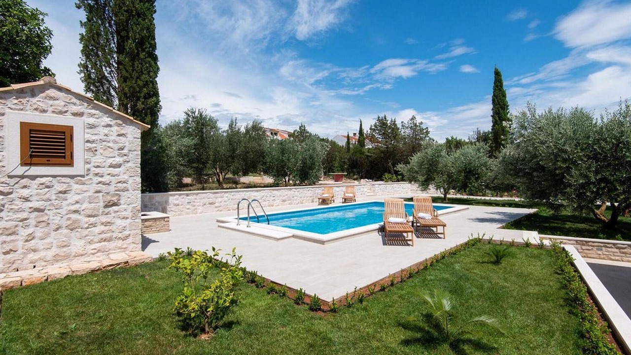 Photo of Outdoor in Loviste
