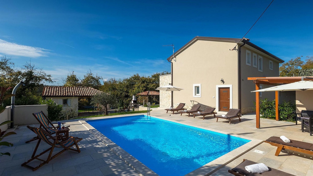 Photo of Outdoor in Beram
