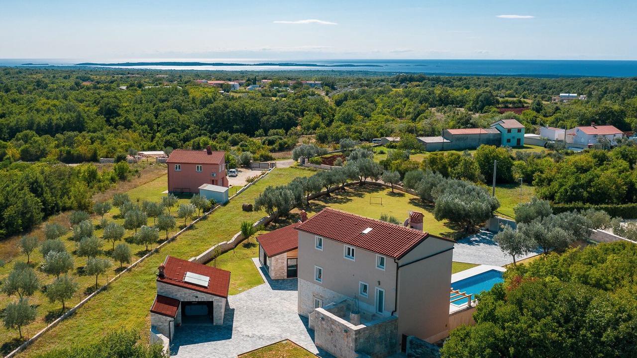 Photo of Outdoor in Gajana