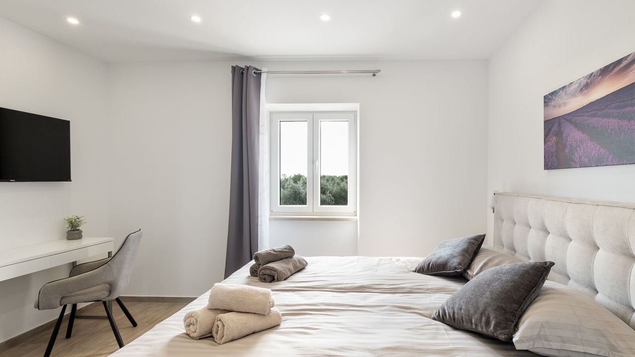 Photo of Bedroom in Gajana