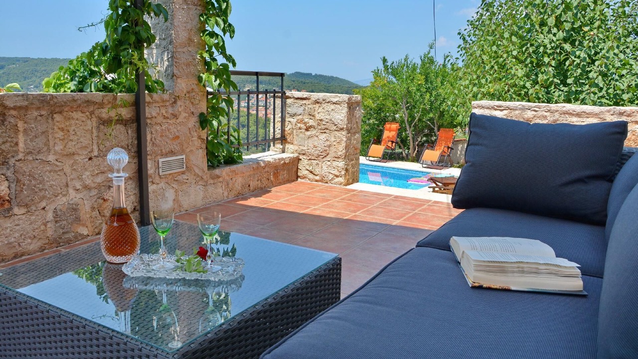Photo of Patio Balcony in Vrisnik