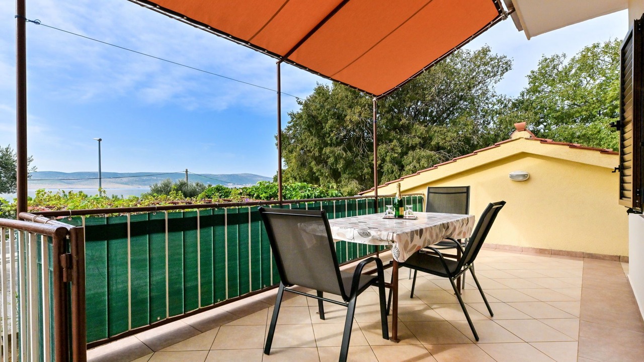 Photo of Outdoor in Seline