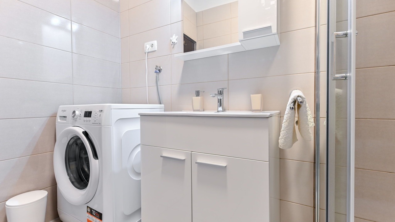 Photo of Bathroom in Seline