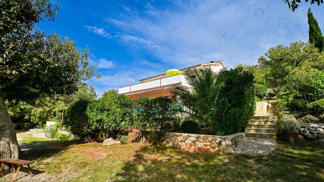 Photo of Outdoor in Seline