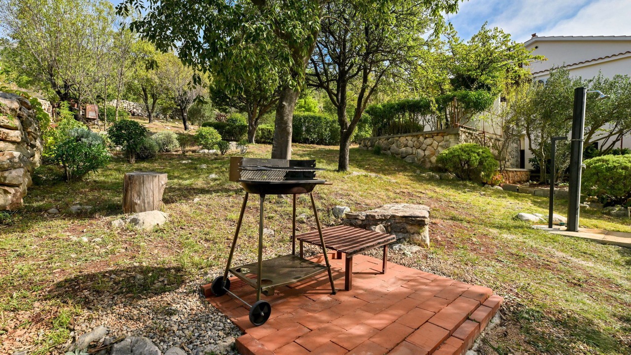 Photo of Outdoor in Seline