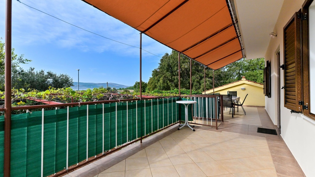 Photo of Outdoor in Seline