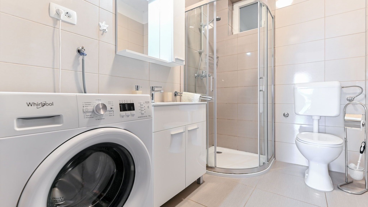Photo of Bathroom in Seline
