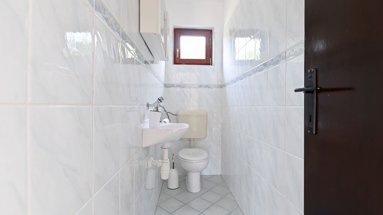 Photo of Bathroom in Seline