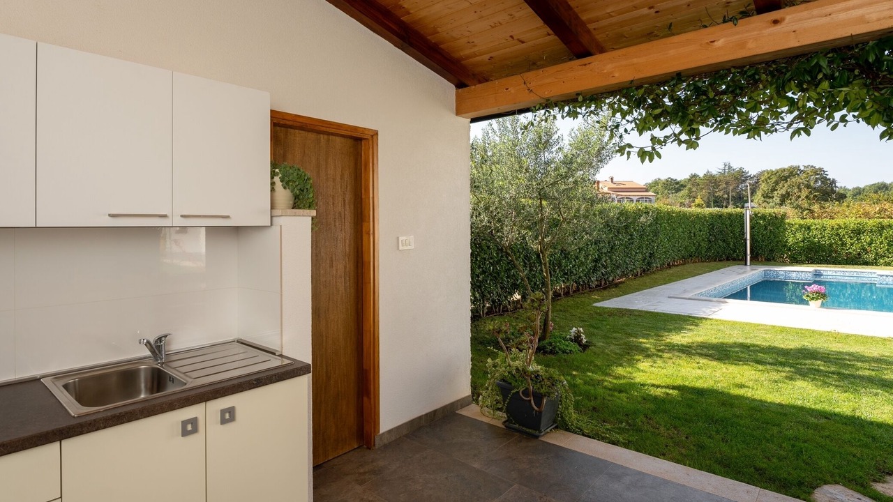 Photo of Outdoor in Tinjan