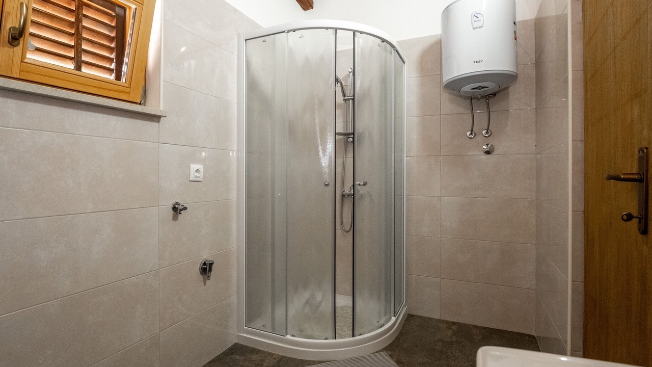 Photo of Bathroom in Tinjan