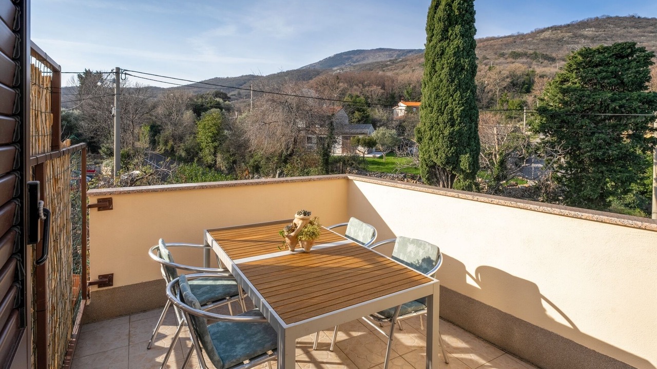 Photo of Outdoor in Brsec