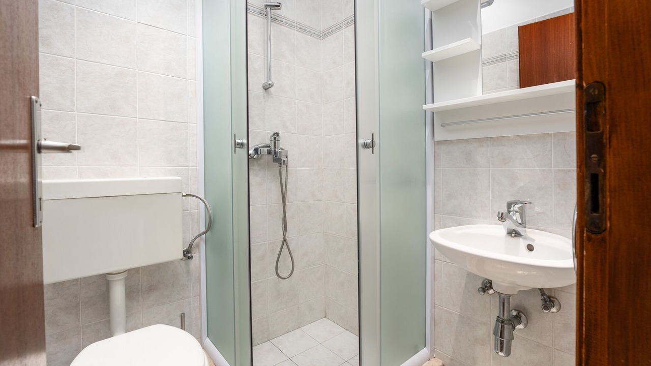 Photo of Bathroom in Brsec