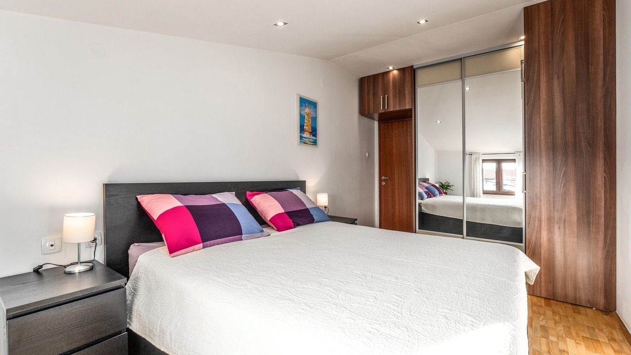 Photo of Bedroom in Brsec