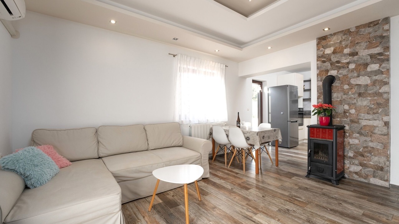 Photo of Livingroom in Brsec