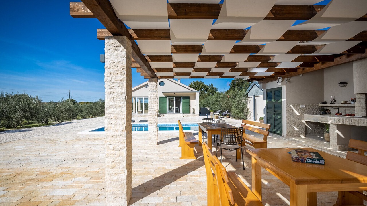 Photo of Outdoor in Smilcic