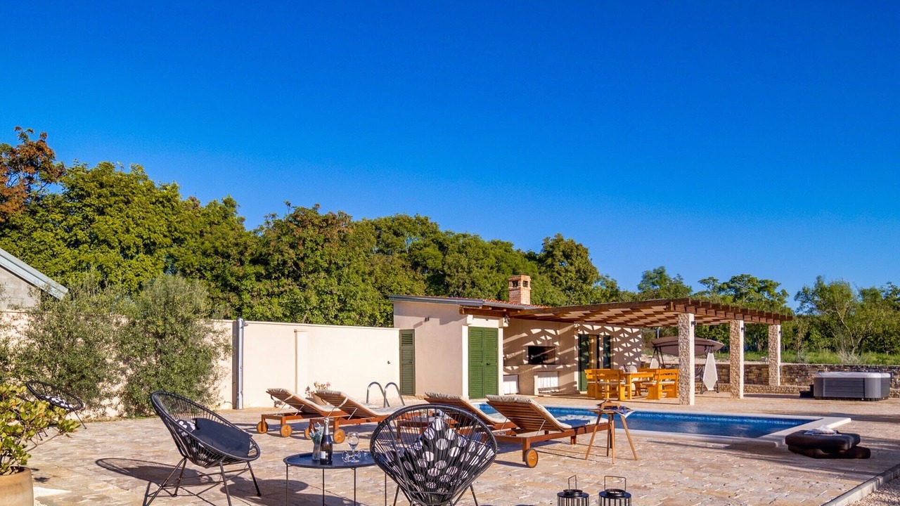 Photo of Outdoor in Smilcic