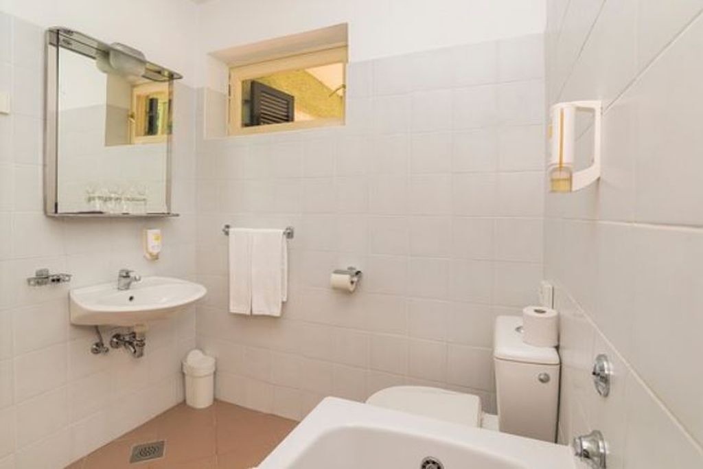 Photo of Bathroom in Katoro