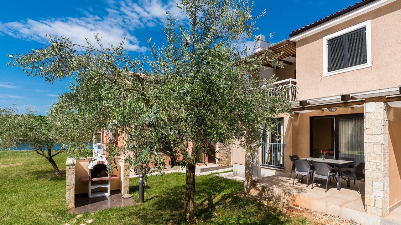 Photo of Outdoor in Monterol