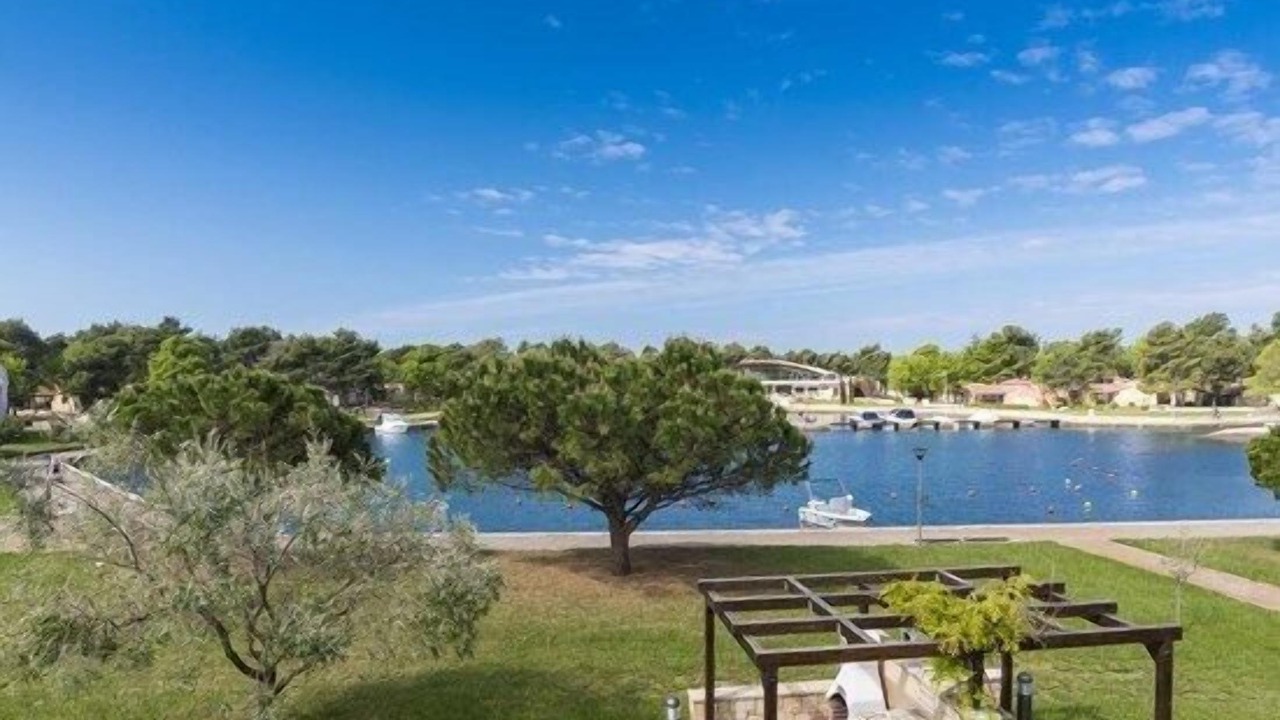 Photo of Outdoor in Monterol