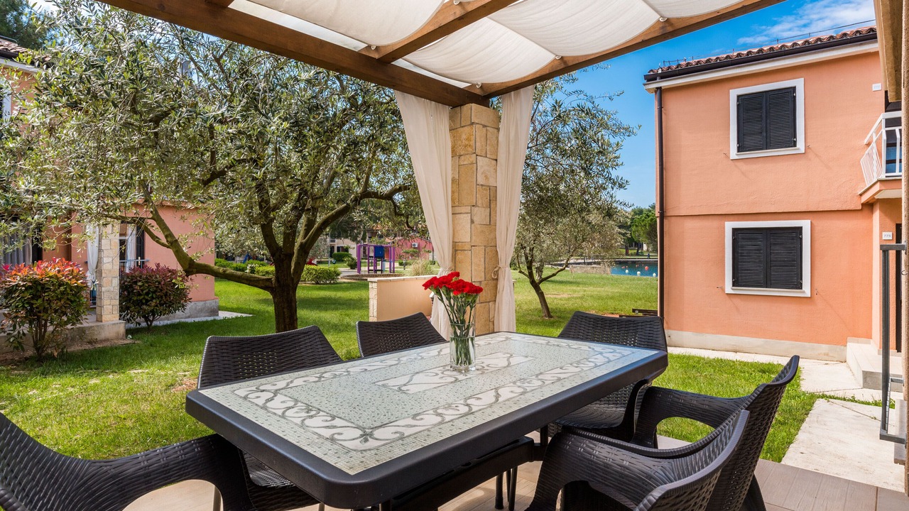 Photo of Outdoor in Monterol