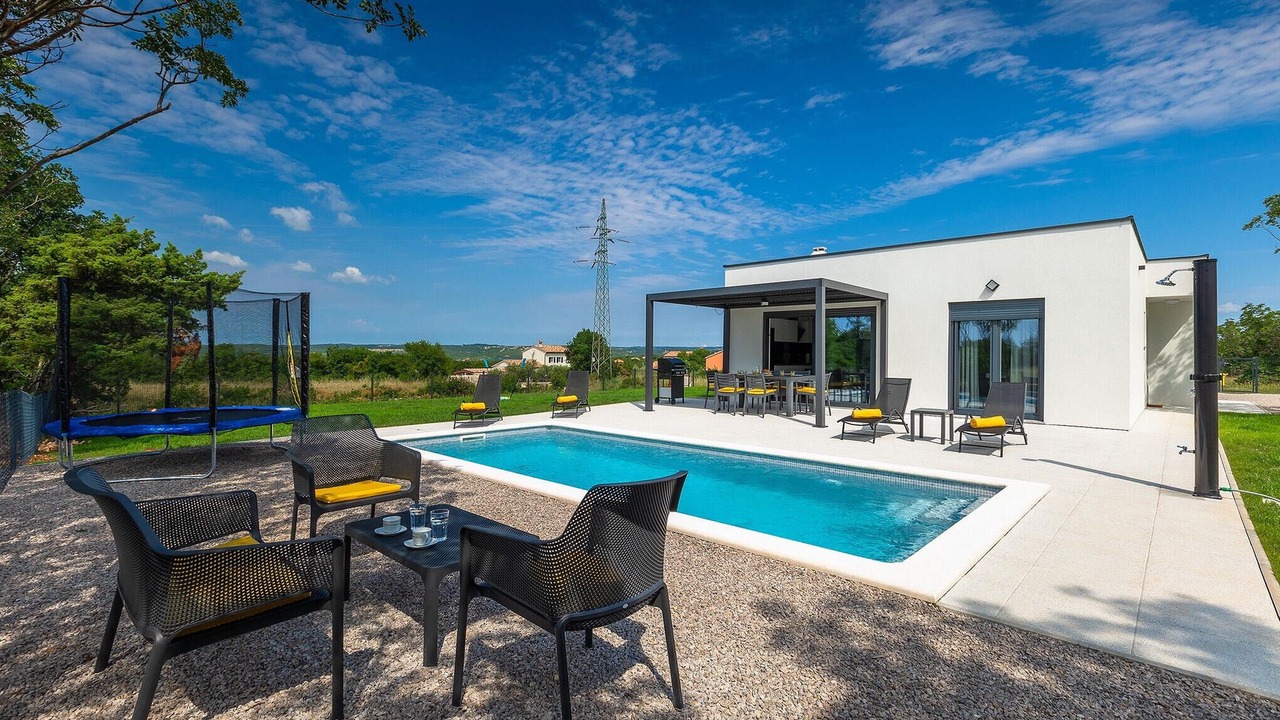 Photo of Outdoor in Brgod