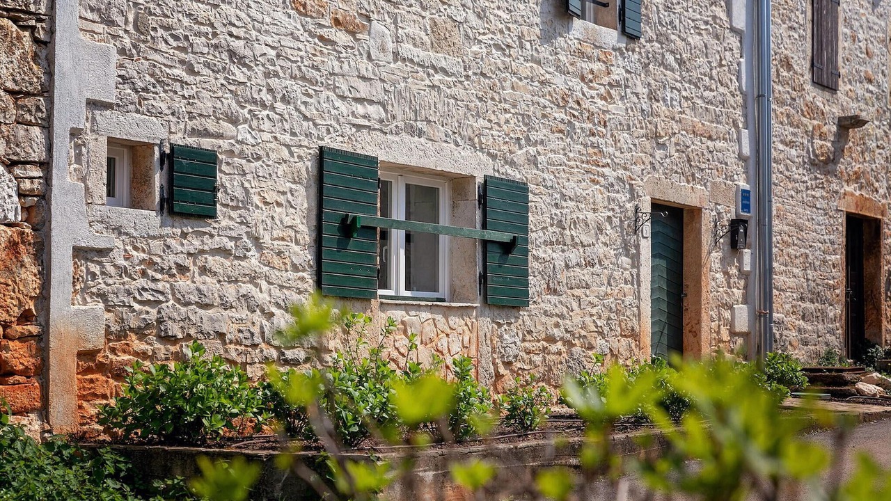 Photo of Others in Stifanici
