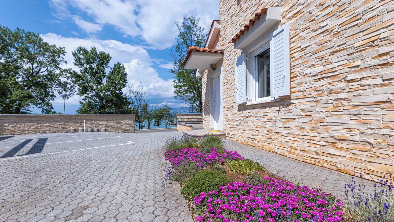 Photo of Outdoor in Soline