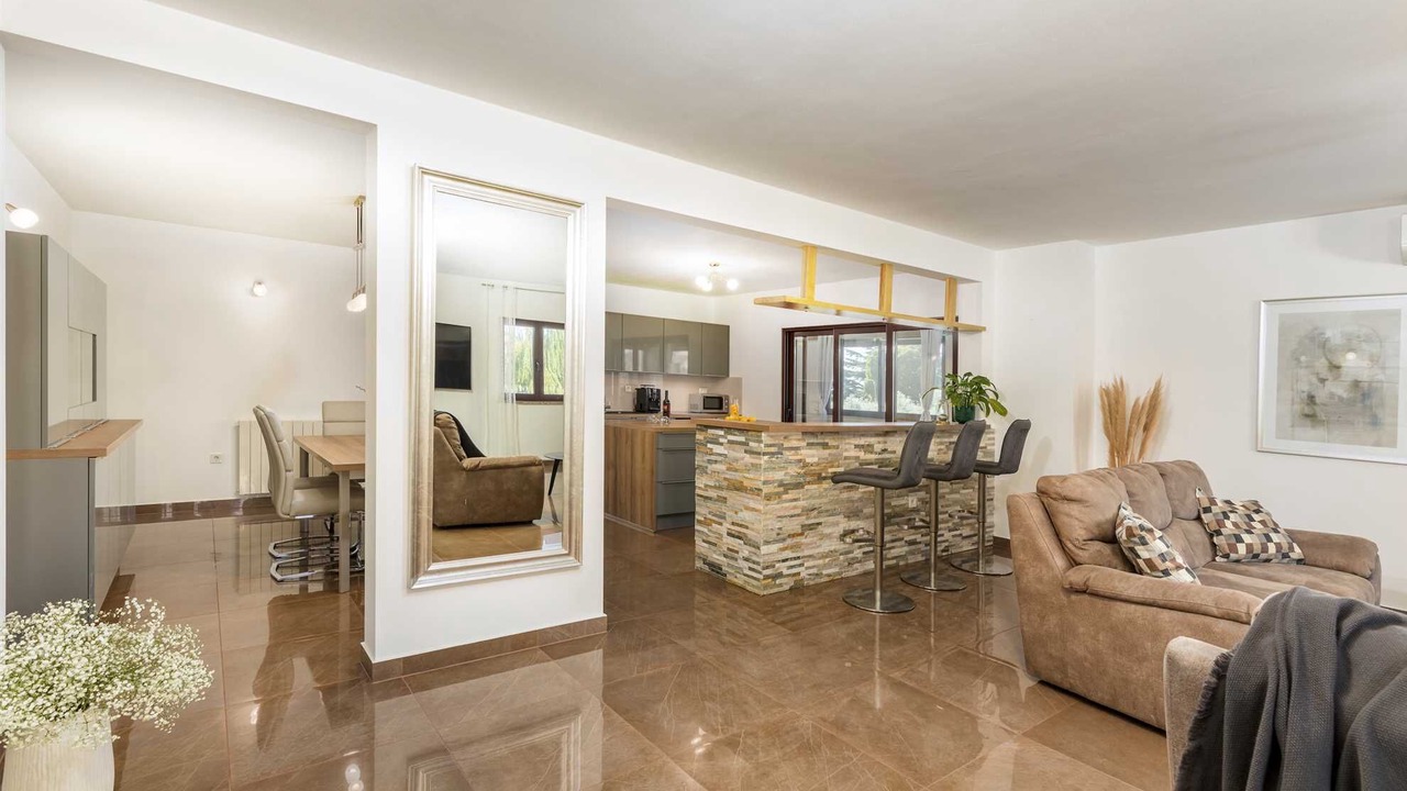 Photo of Livingroom in Loborika