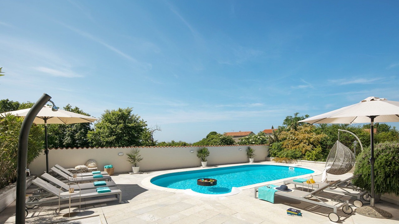 Photo of Outdoor in Burici