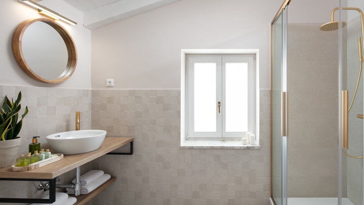 Photo of Bathroom in Burici