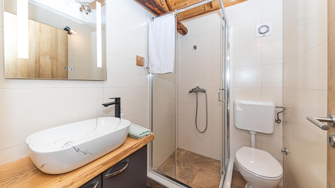 Photo of Bathroom in Trolokve